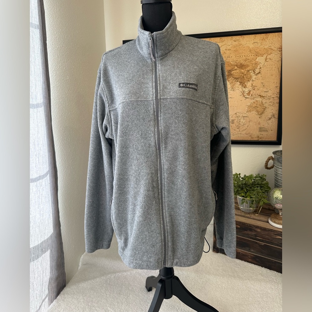 Columbia zip up fleece large